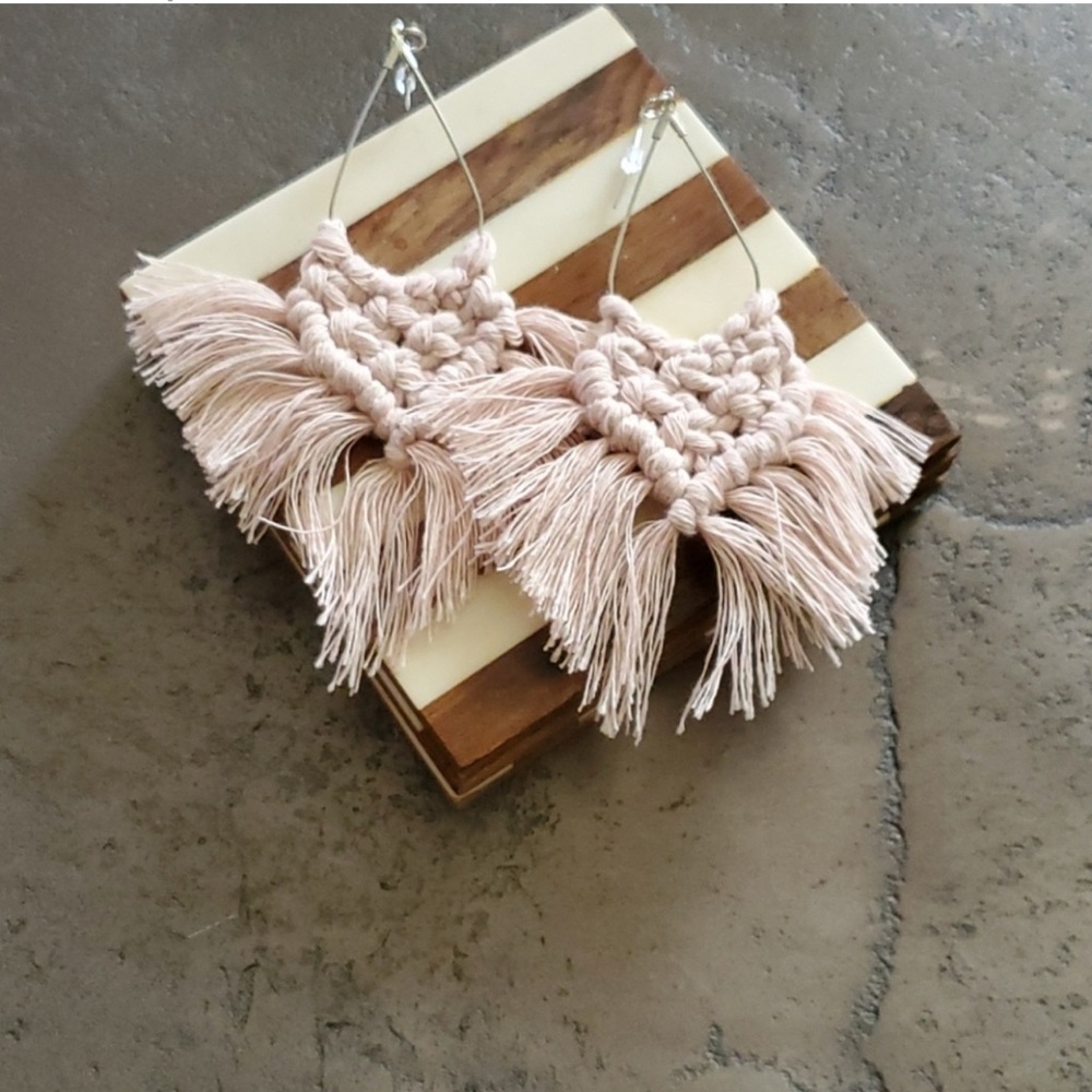 Boho Chic dangling earrings NWT ✨